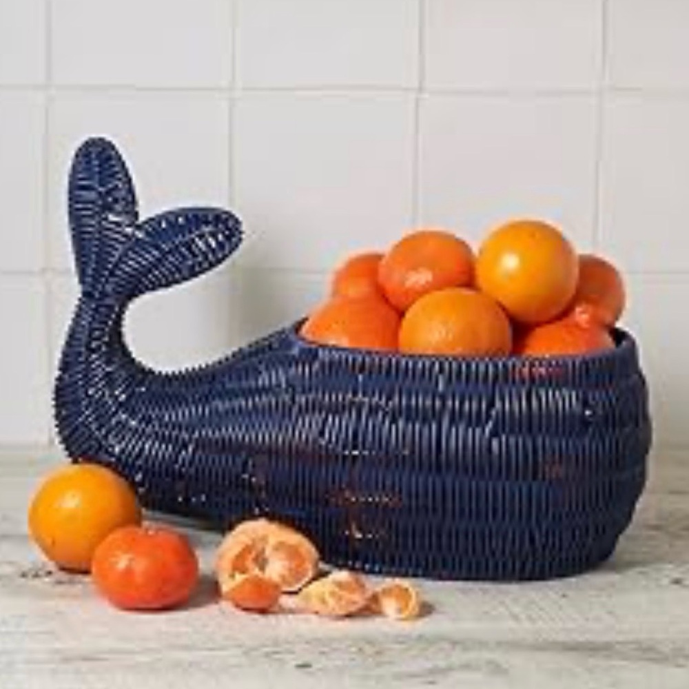 Ciroa wicker whale serving basket